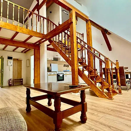 Old Town Palatul Agoston Galgon Lägenhetshotell 3*