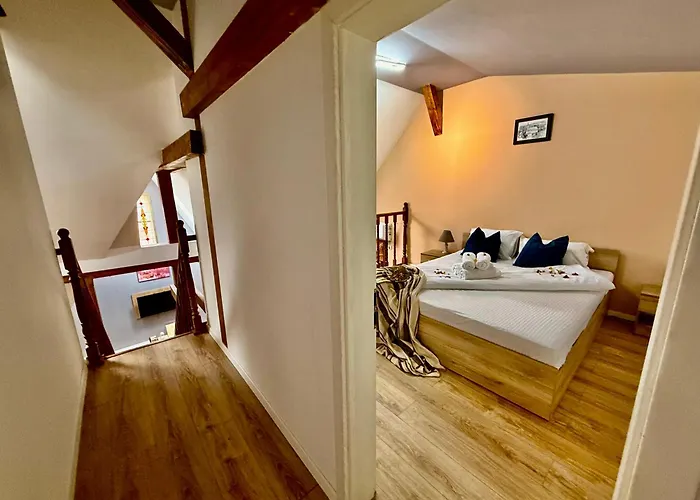 Lägenhetshotell Old Town Palatul Agoston Galgon 3*