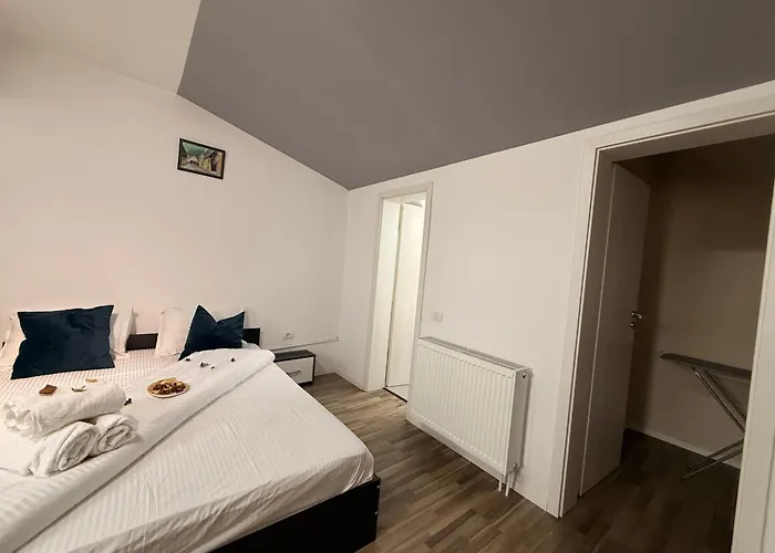 Lägenhetshotell Old Town Palatul Agoston Galgon 3*